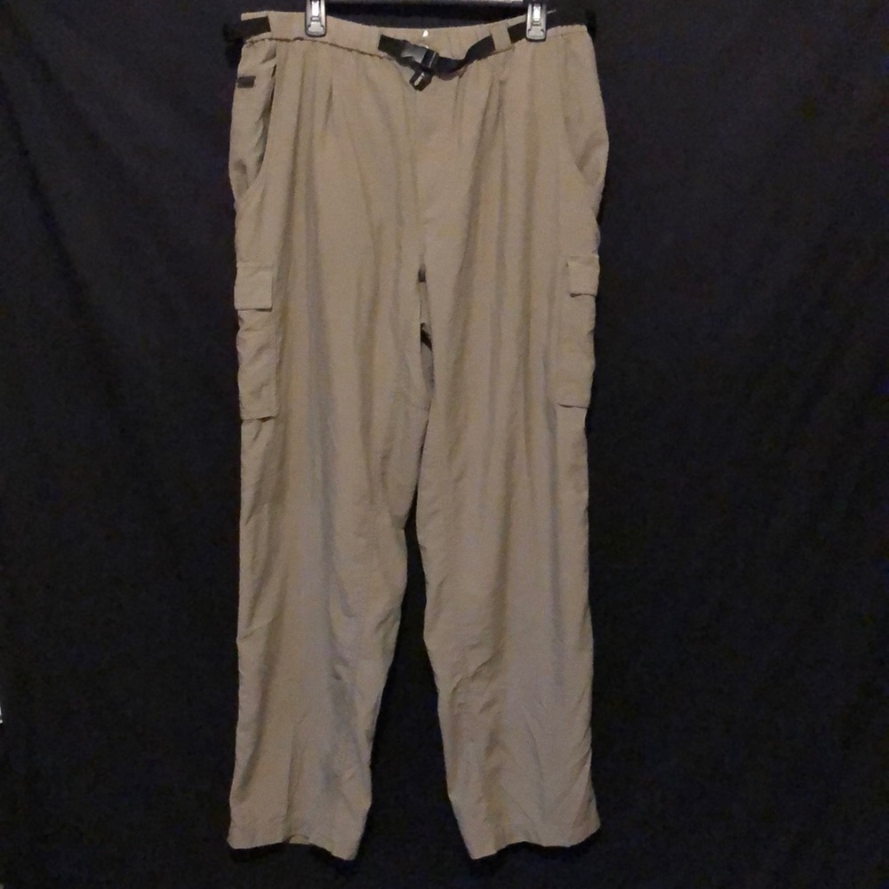 Columbia Men’s Sportswear Cargo Pants. Lightweight 36x32